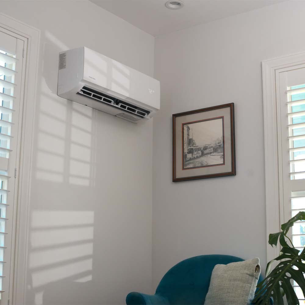 MRCOOL 24,000 Btu 16.5 SEER2 DIY Select Single Zone Ductless Mini Split System w/Install Kit - 208/230V